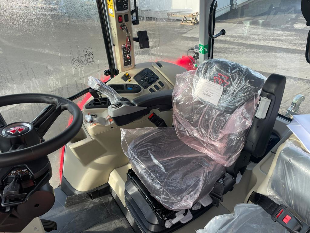 Massey Ferguson 5S.115 DYNA-4 ESSENTIAL