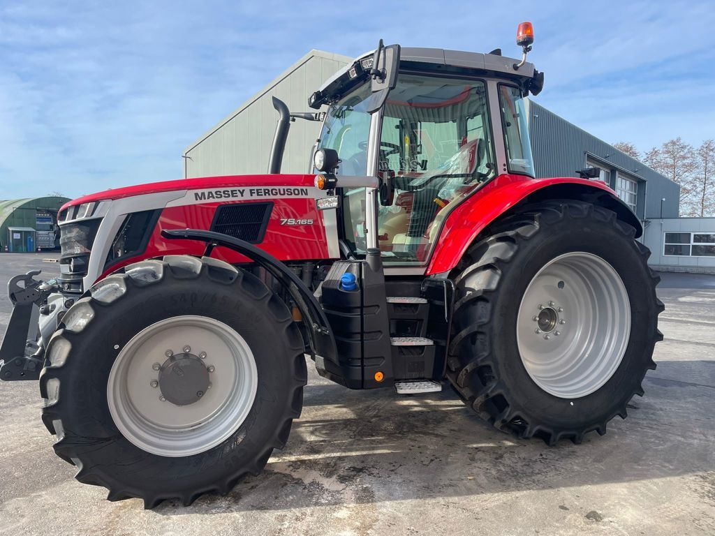 Massey Ferguson 7S.165 DYNA-6 EFFICIENT