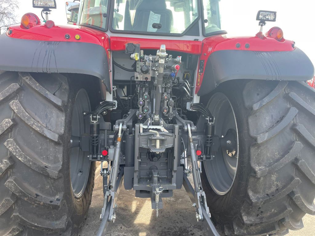Massey Ferguson 7S.165 DYNA-6 EFFICIENT