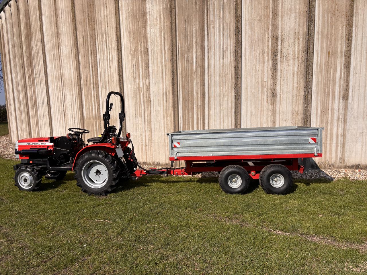 Kipper 2,5 ton hydraulisch - gazonbanden - schotten afneembaar