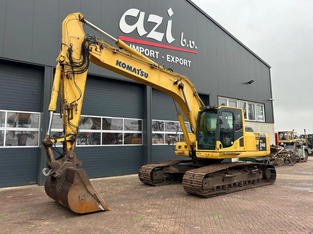 Komatsu PC 240LC-8