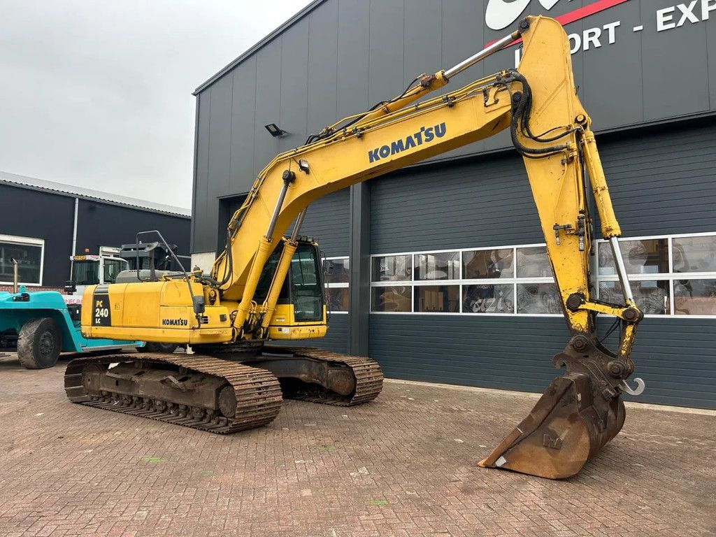 Komatsu PC 240LC-8