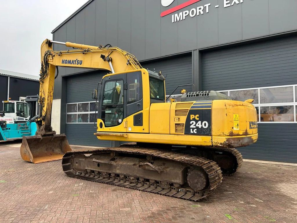 Komatsu PC 240LC-8