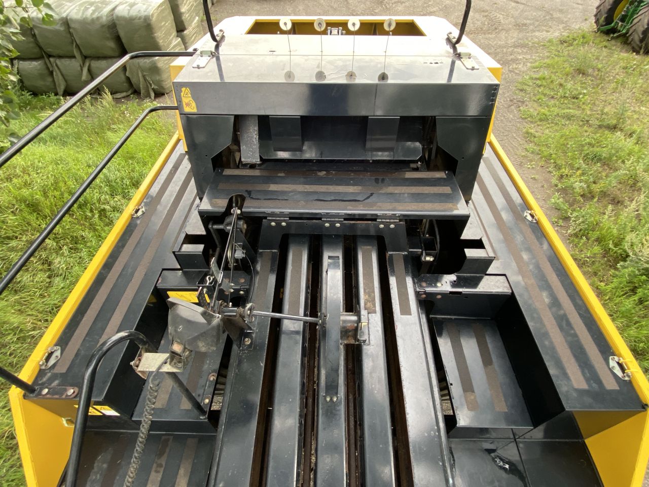 NEW HOLLAND BB 940A met W-rotor, direct inzetbaar