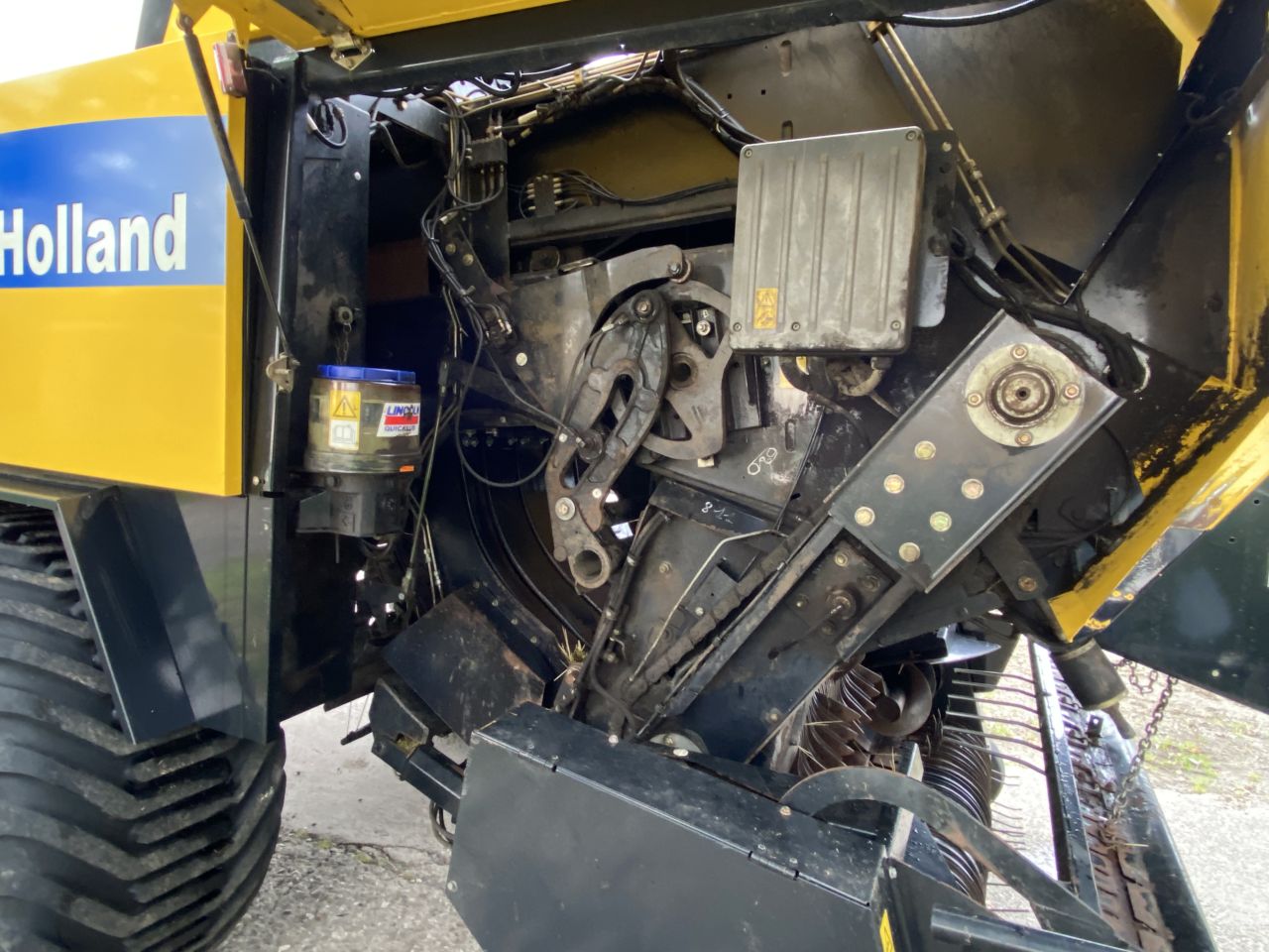 NEW HOLLAND BB 940A met W-rotor, direct inzetbaar