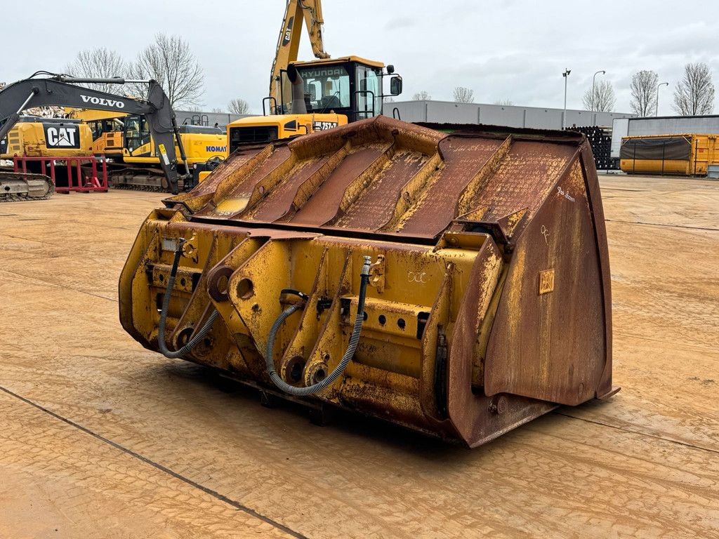 Caterpillar 950 K/M 962 K/M High dump bucket pin on