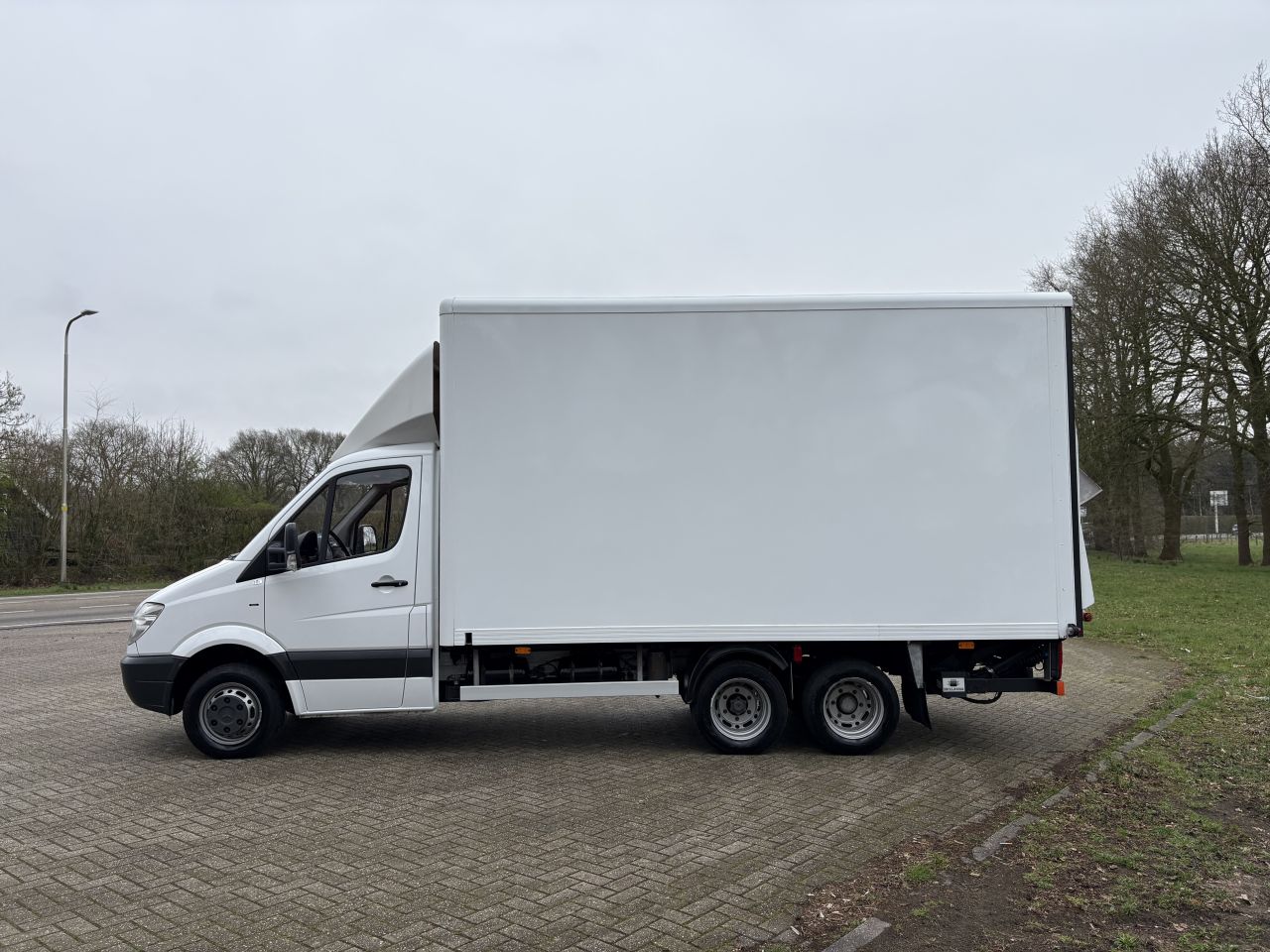 Mercedes Sprinter 519 clixtar (euro 5 ) met laadklep 1500 KG N1