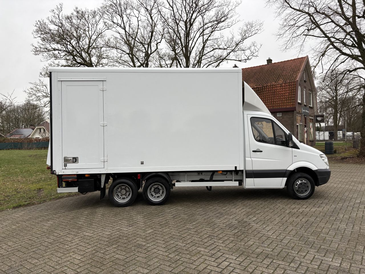 Mercedes Sprinter 519 clixtar (euro 5 ) met laadklep 1500 KG N1