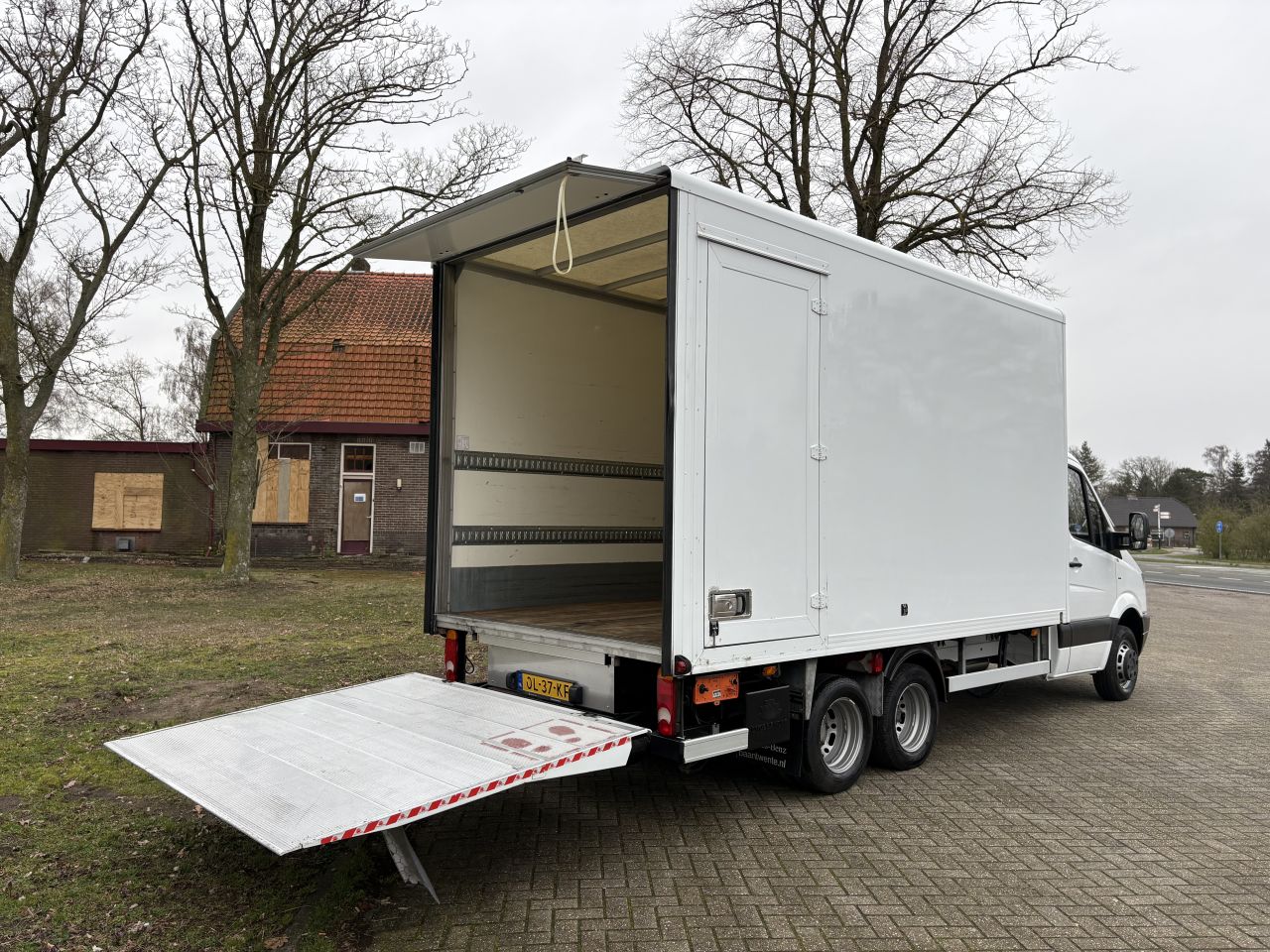 Mercedes Sprinter 519 clixtar (euro 5 ) met laadklep 1500 KG N1
