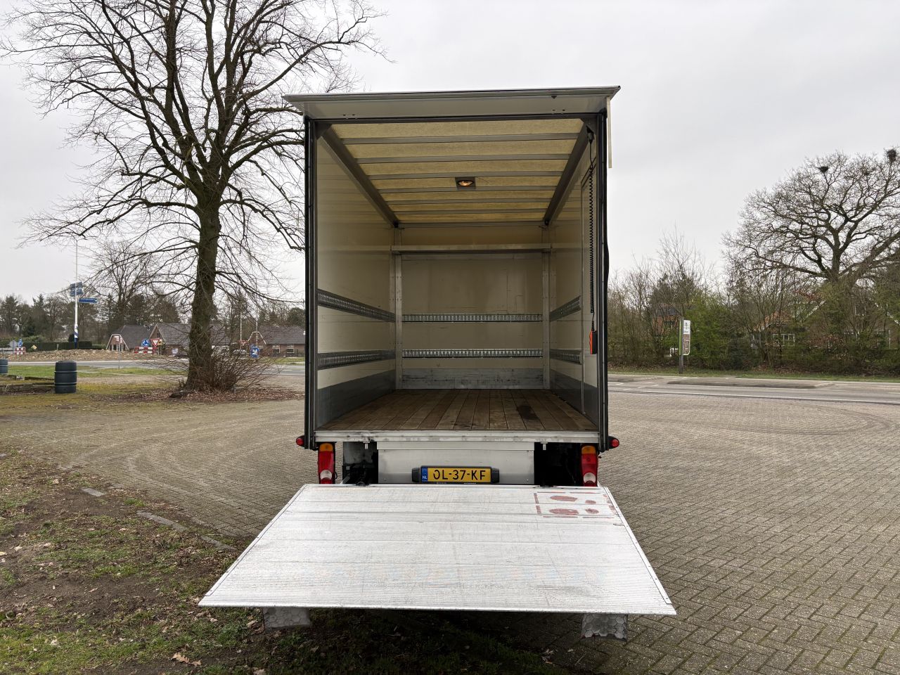 Mercedes Sprinter 519 clixtar (euro 5 ) met laadklep 1500 KG N1