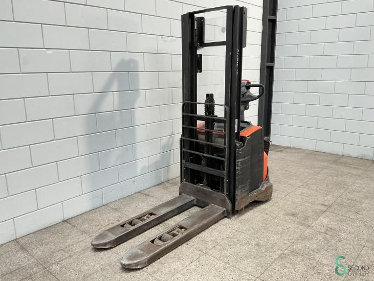 Stackers Electric BT SWE140L 2016