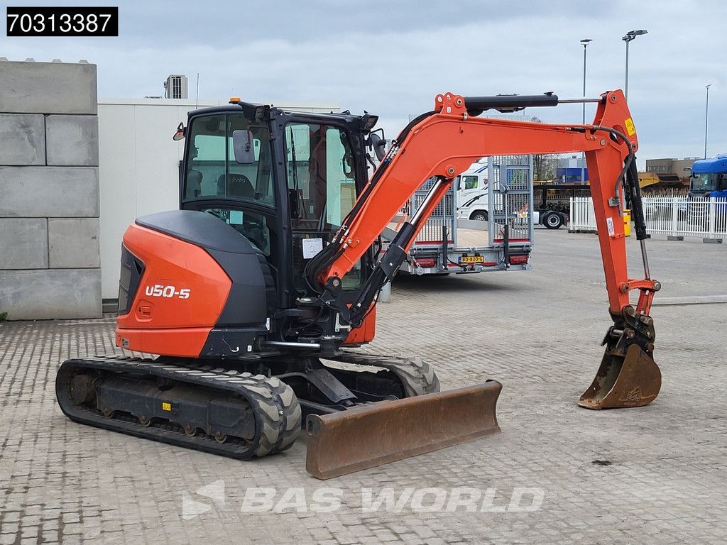Kubota U50-5 3 Buckets
