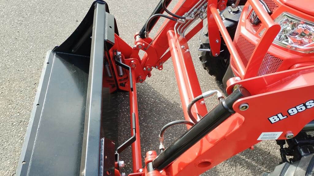 TYM Branson 2505 HST