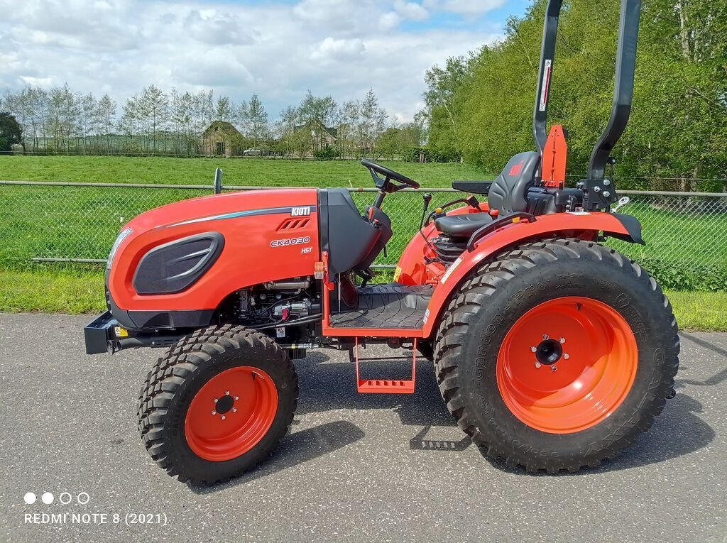 KIOTI CK4030 HST CK5030 HST CK5030 (Live is to short to buy a boring tractor !!!!! )