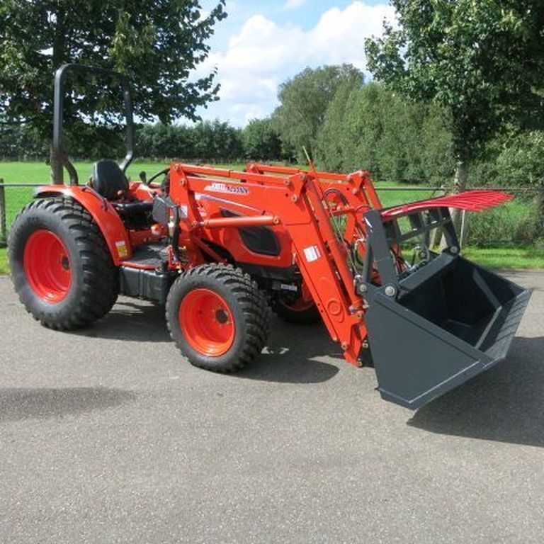 KIOTI DK6020 HST ROPS DK6020 HST met voorlader en bak