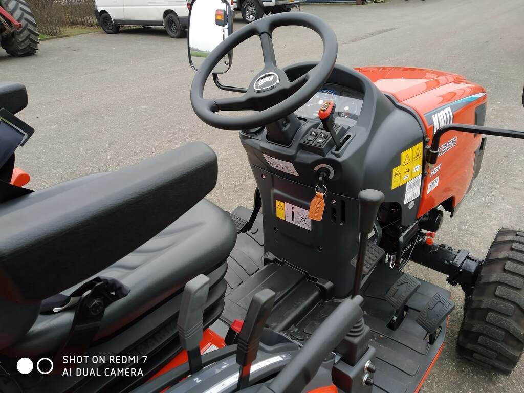 Kioti CX2510 hst rops frontloader