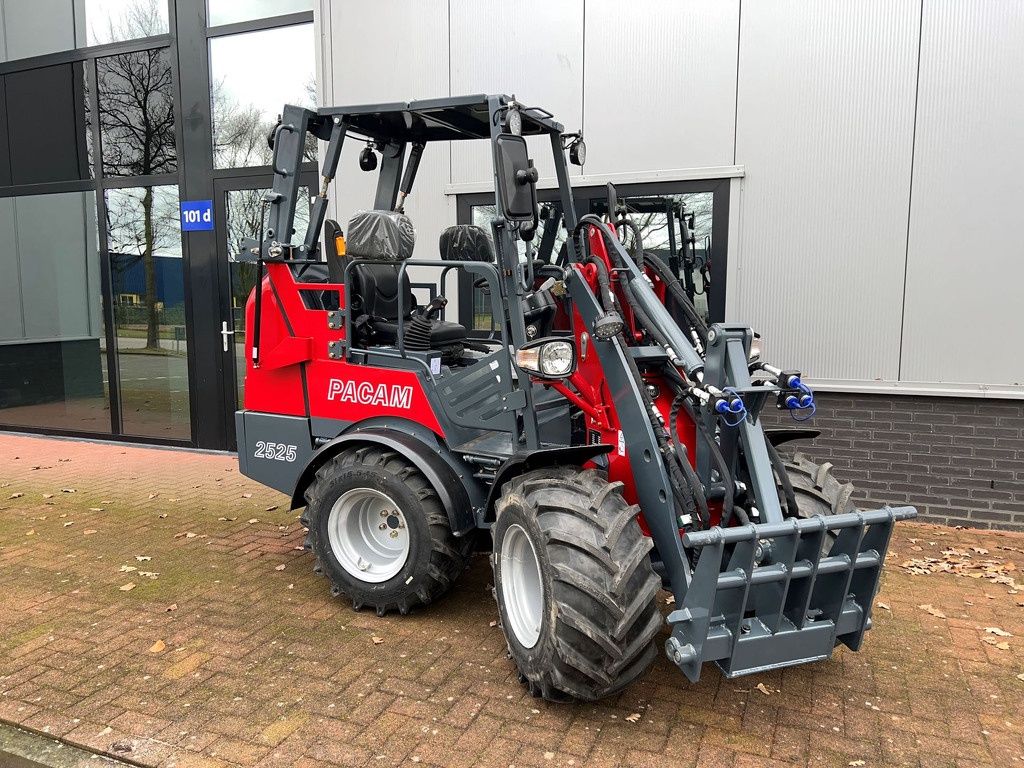Pacam mini shovel 2525 2100 kg 25 pk top kwaliteit AKTIE (Weidemann Giant schaffer)