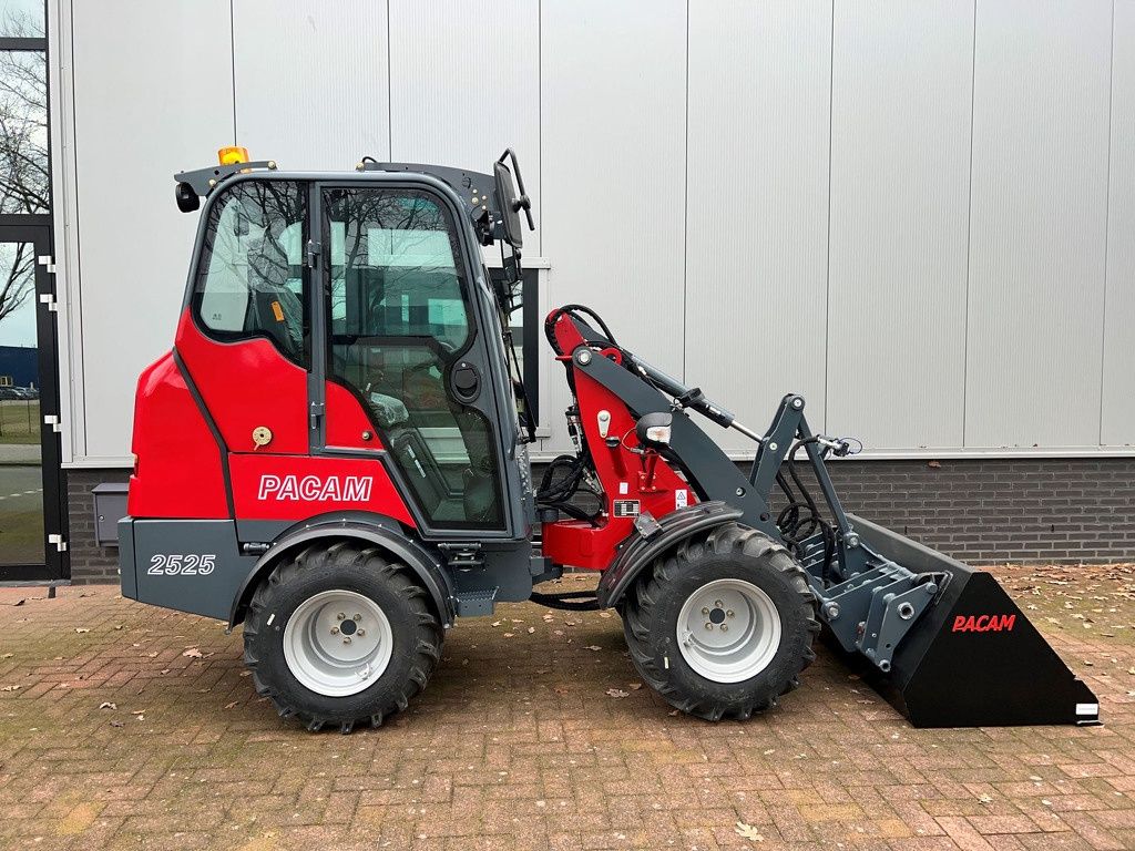 Pacam mini shovel 2525 2100 kg 25 pk top kwaliteit AKTIE (Weidemann Giant schaffer)