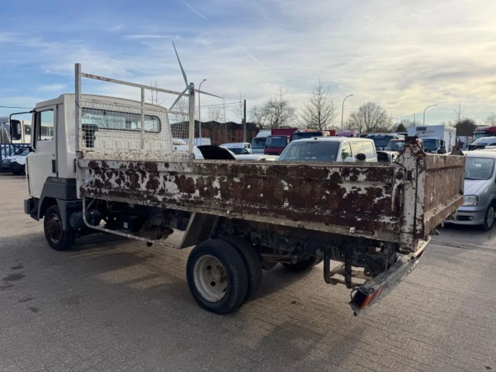 Nissan **ECO100-BENNE-TIPPER**
