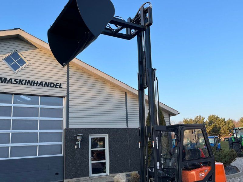 SKOVL 2m bred. til montering på pallegafler