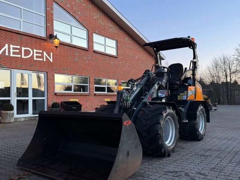 Giant G2700 HD Plus X-Tra