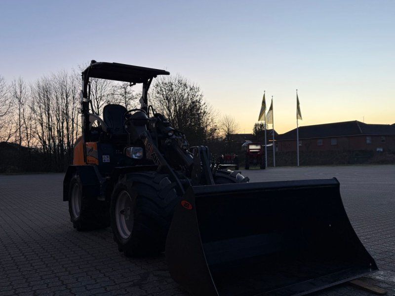 Giant G2700 HD Plus X-Tra