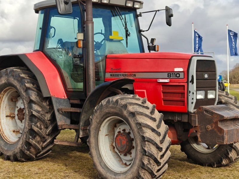 Massey Ferguson 8110