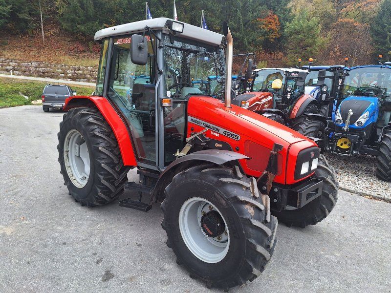Massey Ferguson 4225