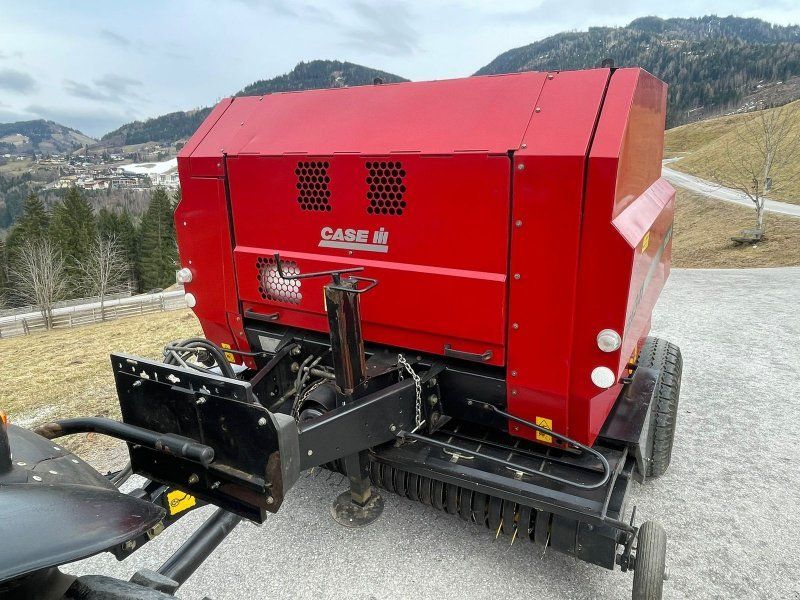 Case IH RBX 341 Festkammerrund