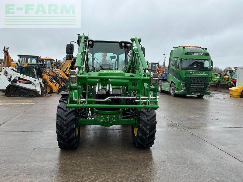John Deere 5105m