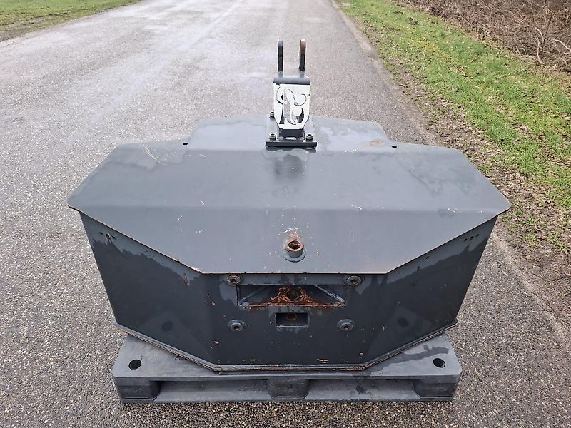 1500 kg