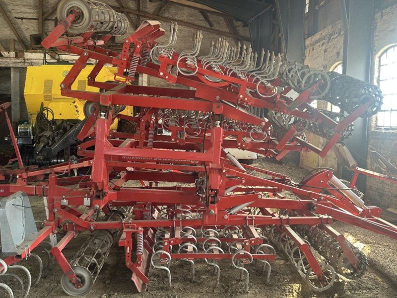 Kongskilde SP7000 med CROSKILL tromle bagerst. Velnet til roer og andre s