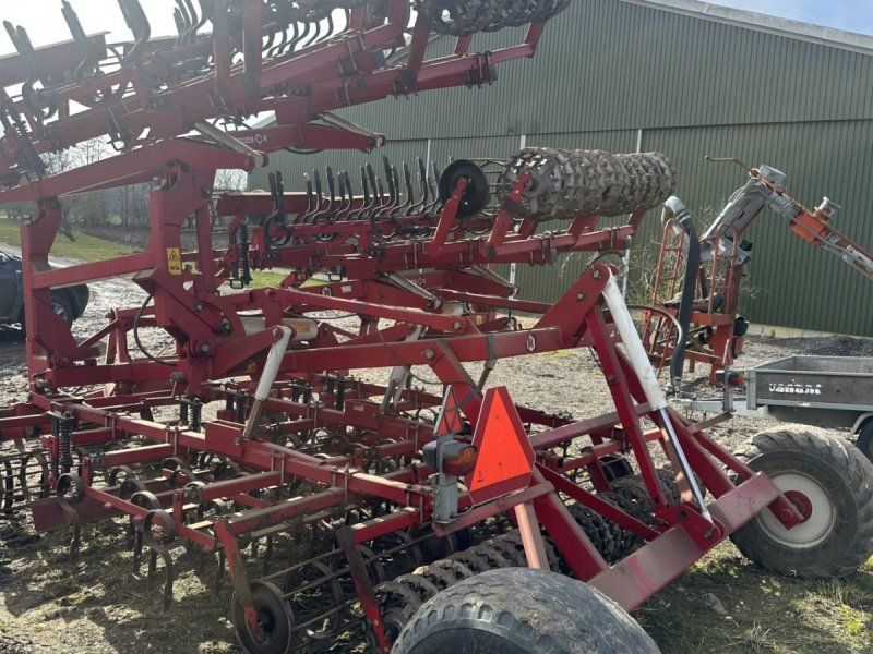 Kongskilde 6 meter germinator med CROSKILL tromle bagerst. Velnet til roe