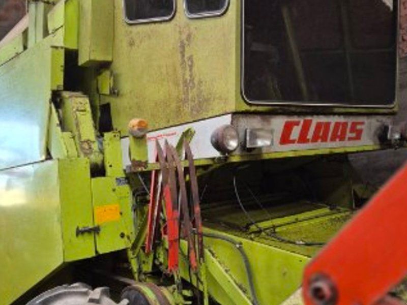 Claas 12 fods maskine som løbende er vedligeholdt.
