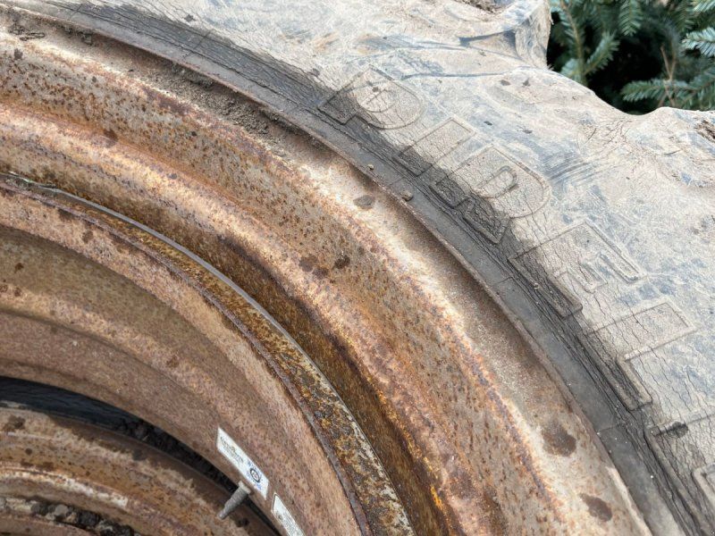 Goodyear 520/70R38 Med fælgring og låse