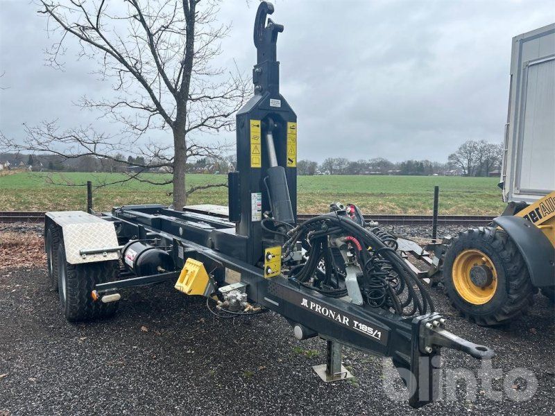 Pronar T1851