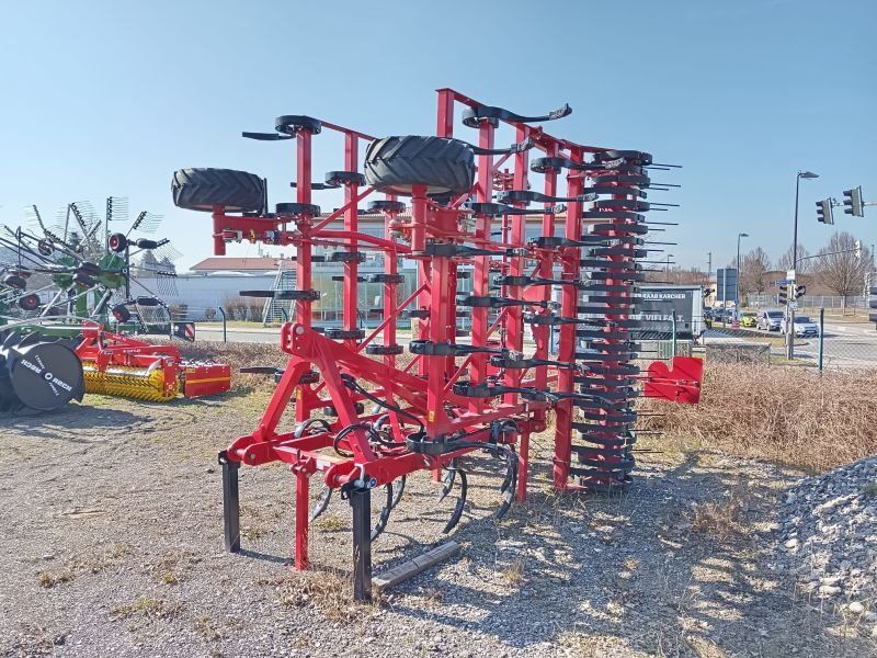 Horsch FINER 6 SL mit Doppelstriegel