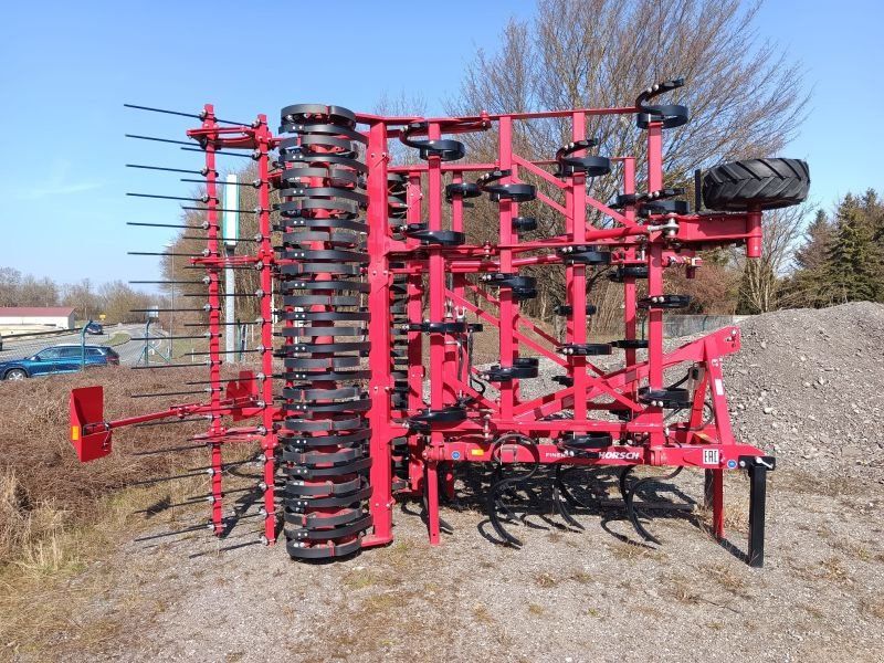 Horsch FINER 6 SL mit Doppelstriegel