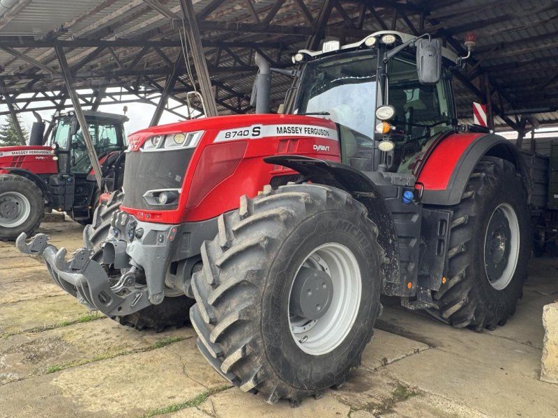 Massey Ferguson 8740 S