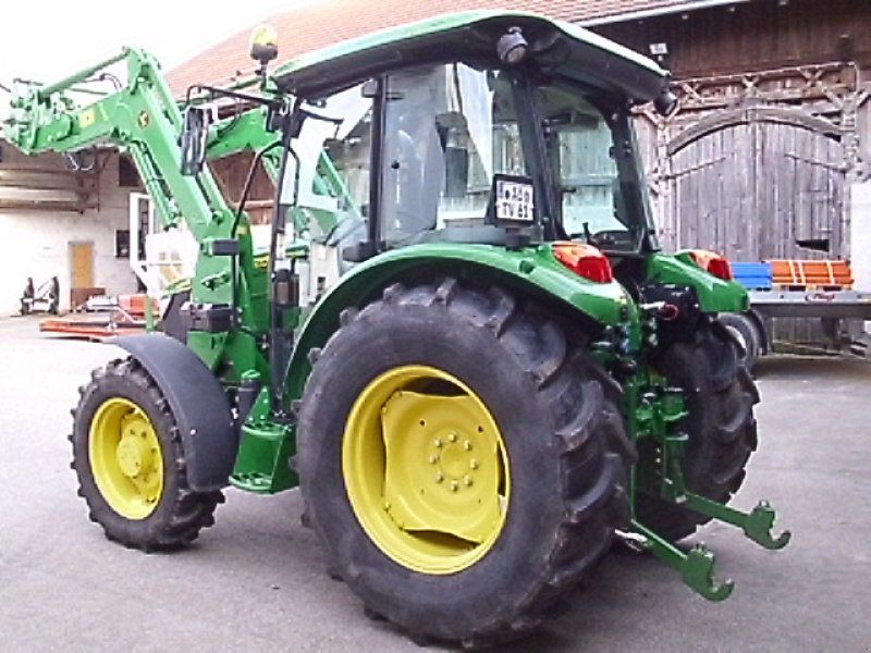 John Deere 5075 E