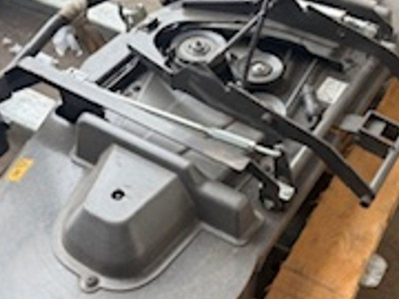 Husqvarna R137X