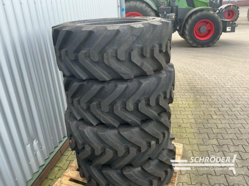 BKT 4X 400/70 R24
