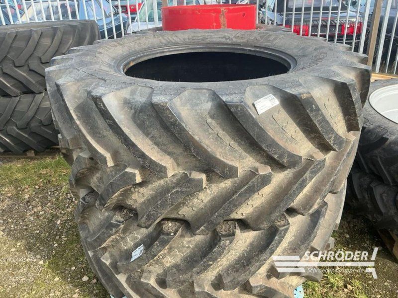 BKT 2X 650/65 R38