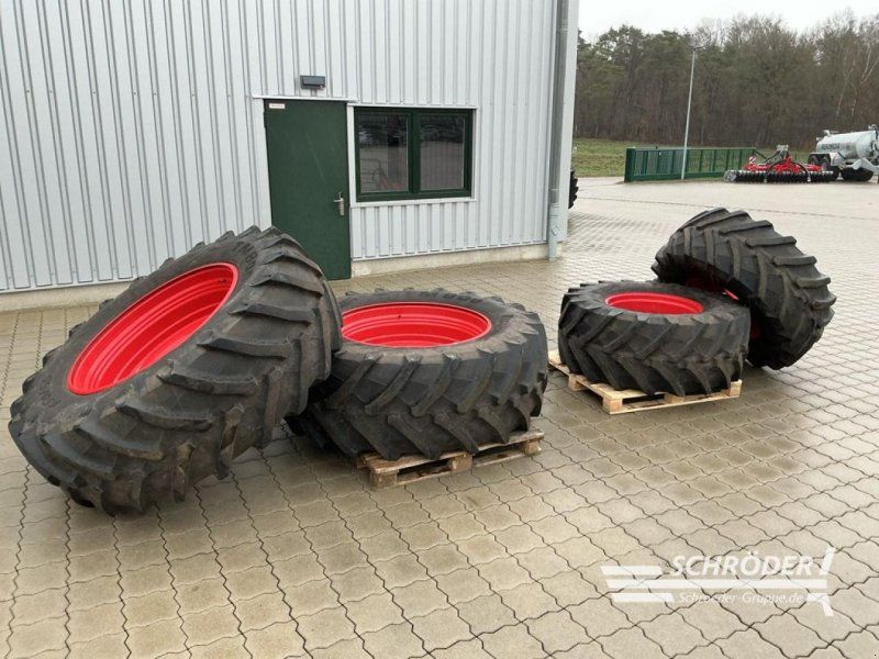 Fendt 2X 600/65 R28 + 2X 650/65 R42 TRELLEBORG