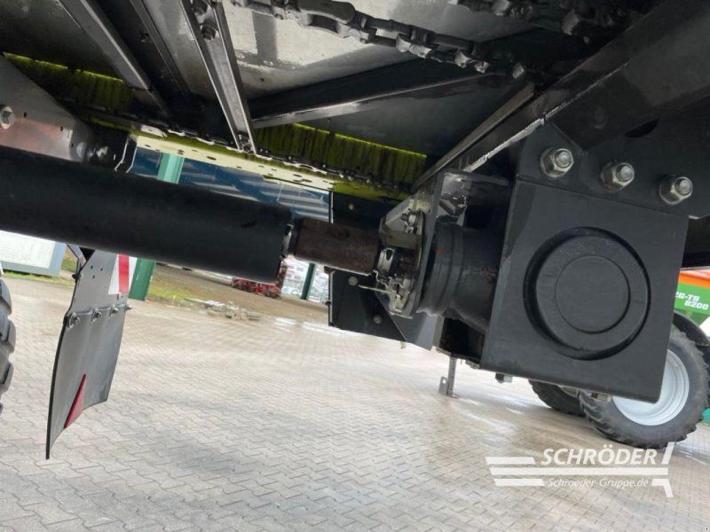 Claas CARGOS 750 + LADERAUMABDECKUNG