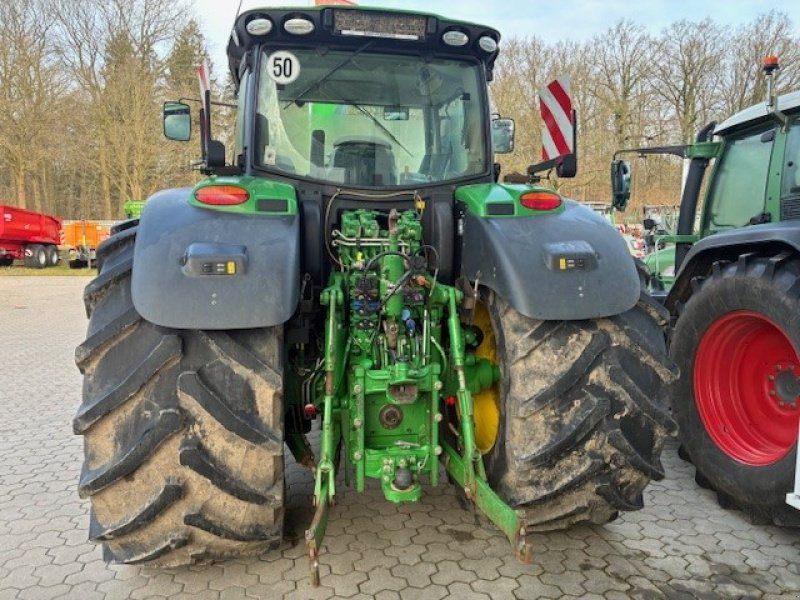 John Deere 6215 R