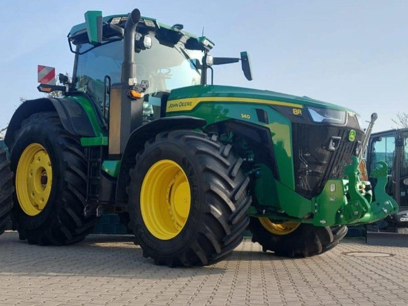 John Deere R8 340