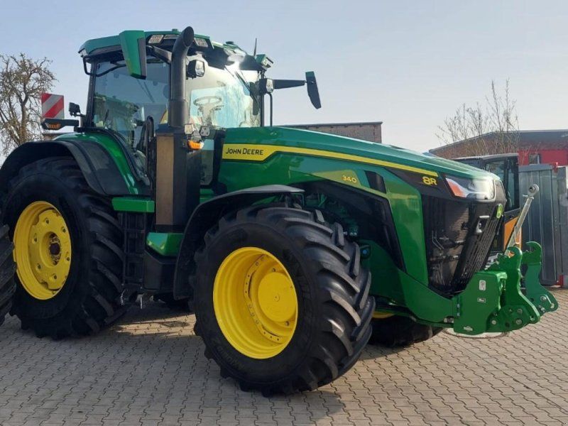 John Deere R8 340