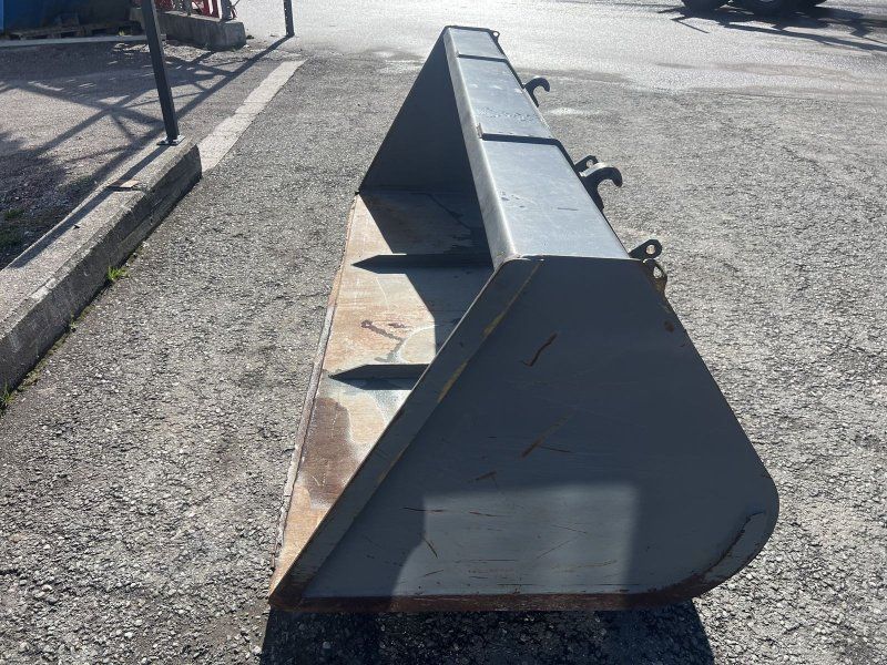 Stekro Volumenschaufel 240cm mit Euroaufnahme