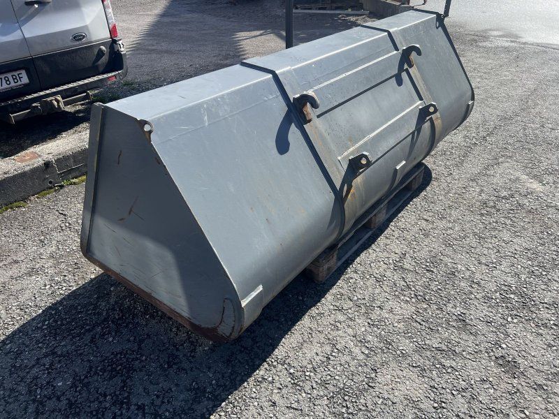 Stekro Volumenschaufel 240cm mit Euroaufnahme